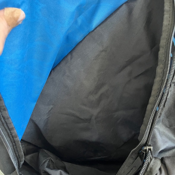Nike Elite Hoops Men's Backpack in Black and Blue - Picture 5 of 8